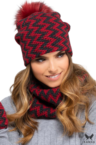 MADISON czapka z pomponem eco w kolorze  czerwonym