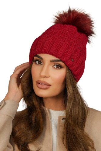 Zimowa  Czapka Damska Kolor Czerwony Kamea-Furja Z Eco Pomponem